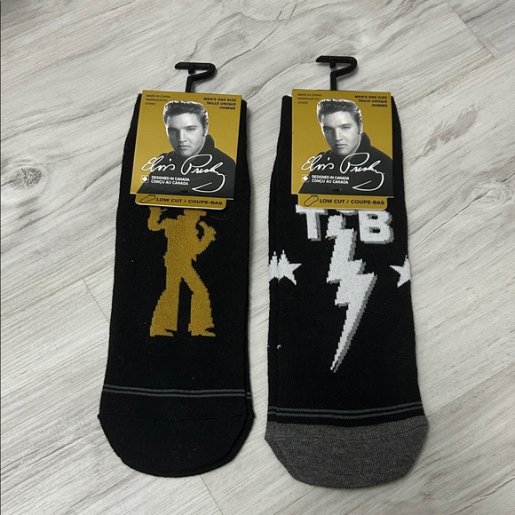 🖤NEW🔺Perris socks/Elvis Presley Men's low cut/ size 7-12/ Set of 2 - Picture 1 of 9